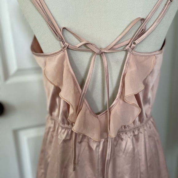 Dusty Rose strappy Shoulder Ruffle Tie Romper, size M, New, no tags, lingerie - Picture 3 of 6